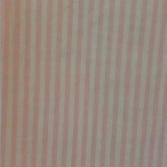 Pink pinstripe Vineyard Vines button down - Picture 3 of 5